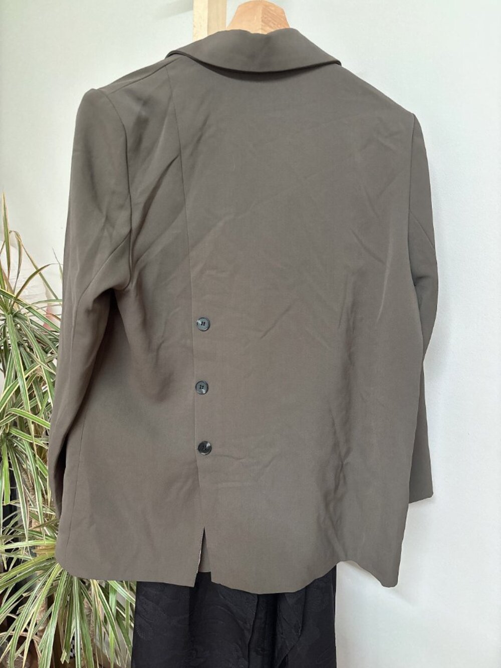 Blazer - Picture 5 of 9